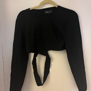 Babaton Aritzia Black Top